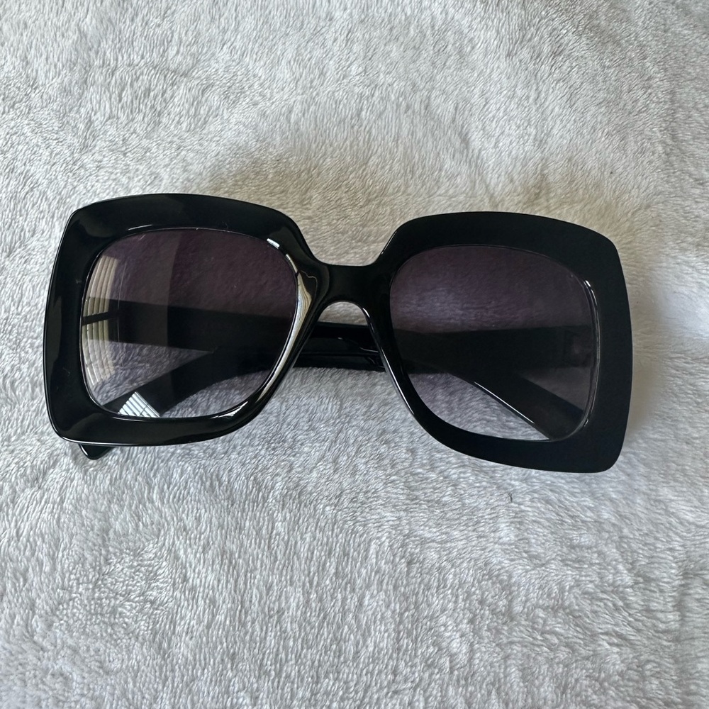 Coach, Guess, VaraWang, Steve Madden, Oscar de la Renta Quay sunglasses and more